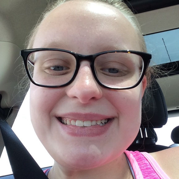 Meet your Posher, Emily - Picture 1 of 1